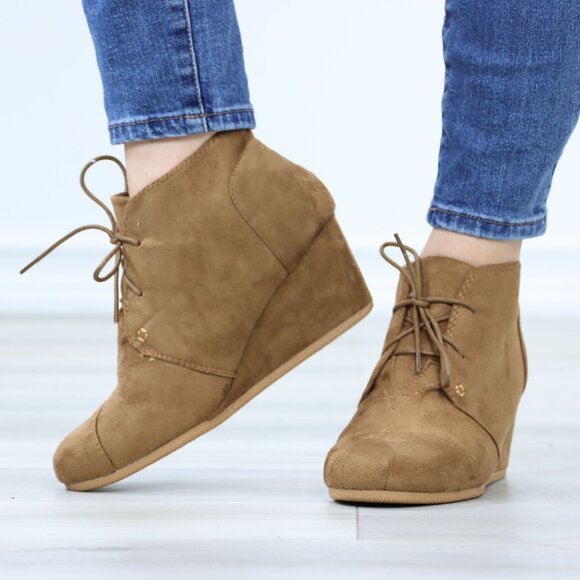 Tan Faux Suede Round Toe Wedge Heel Lace Up Ankle Boots - Picture 11 of 12